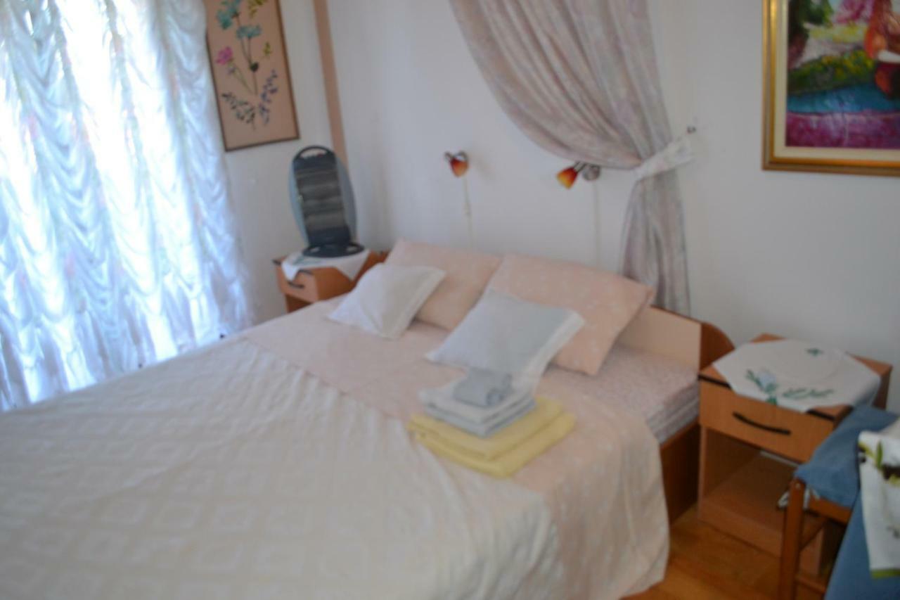 And Apartment *