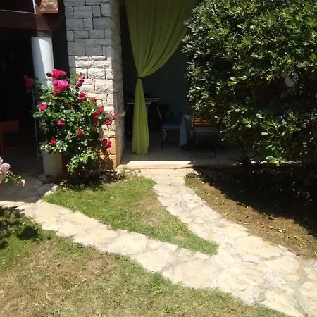 Villa Verde Apartments And Rooms Premantura Exterior photo