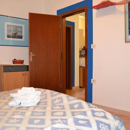 Villa Verde Apartments And Rooms Premantura Room photo